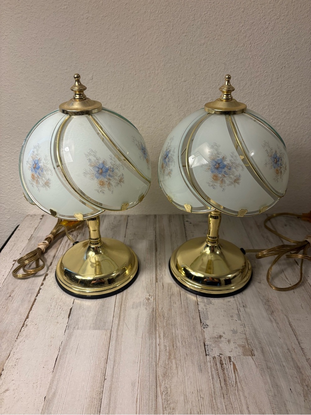 Vintage Hollywood Regency Table Lamp Segmented Curved Glass